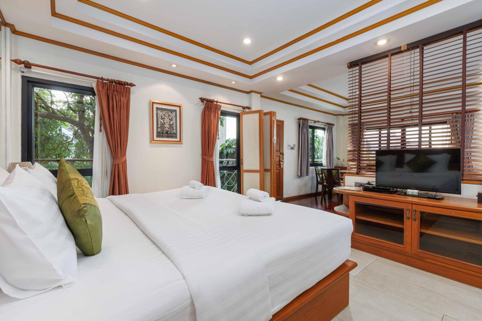 Charlie House Pin Klao Hotel Bangkok Luaran gambar
