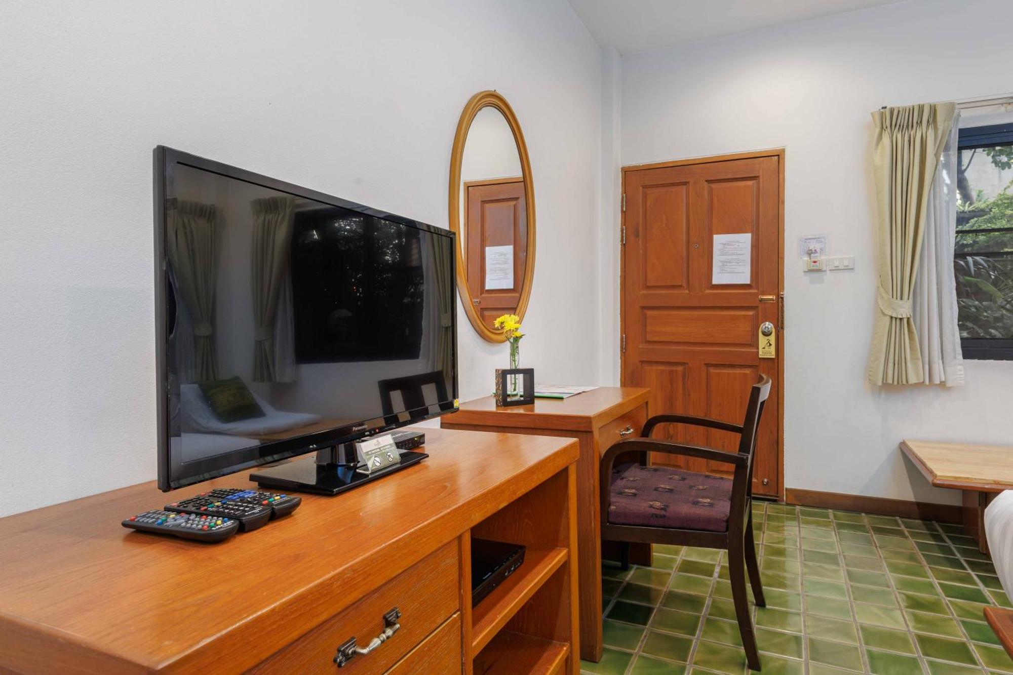 Charlie House Pin Klao Hotel Bangkok Luaran gambar