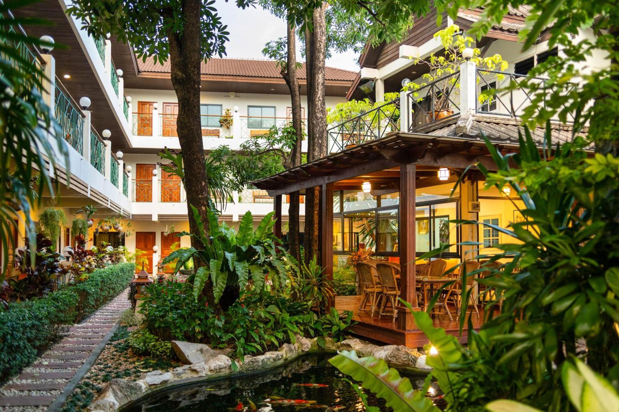 Charlie House Pin Klao Hotel Bangkok Luaran gambar