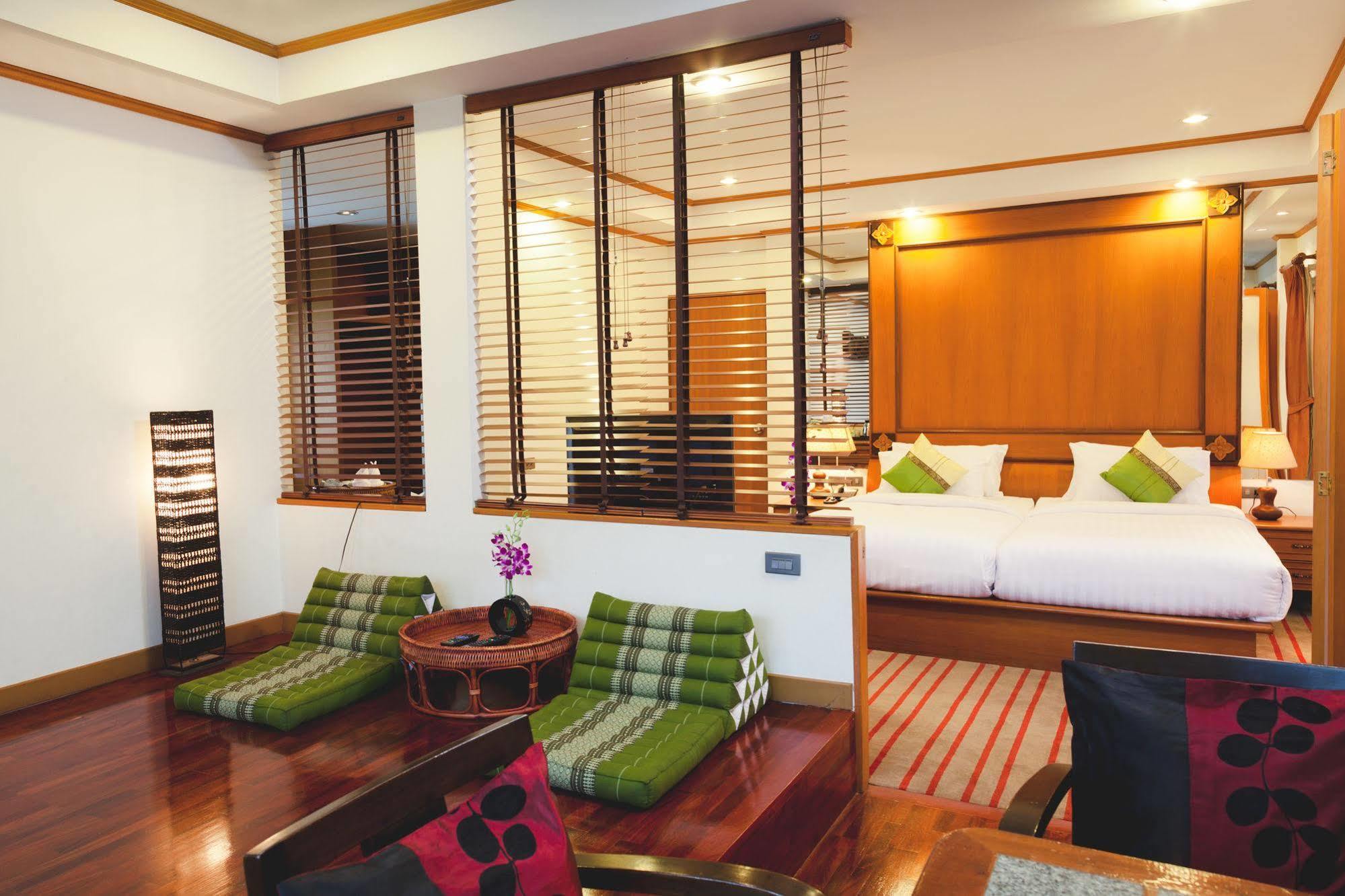 Charlie House Pin Klao Hotel Bangkok Luaran gambar