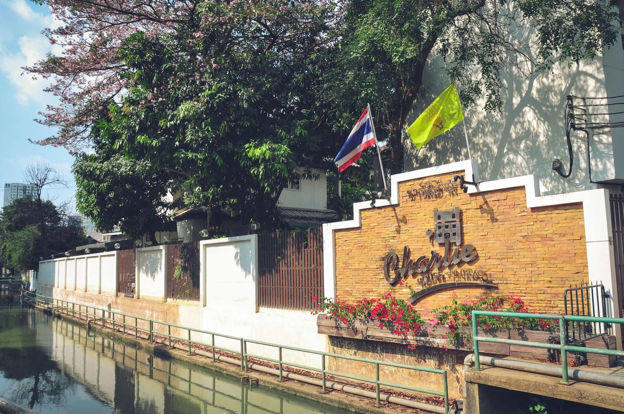 Charlie House Pin Klao Hotel Bangkok Luaran gambar